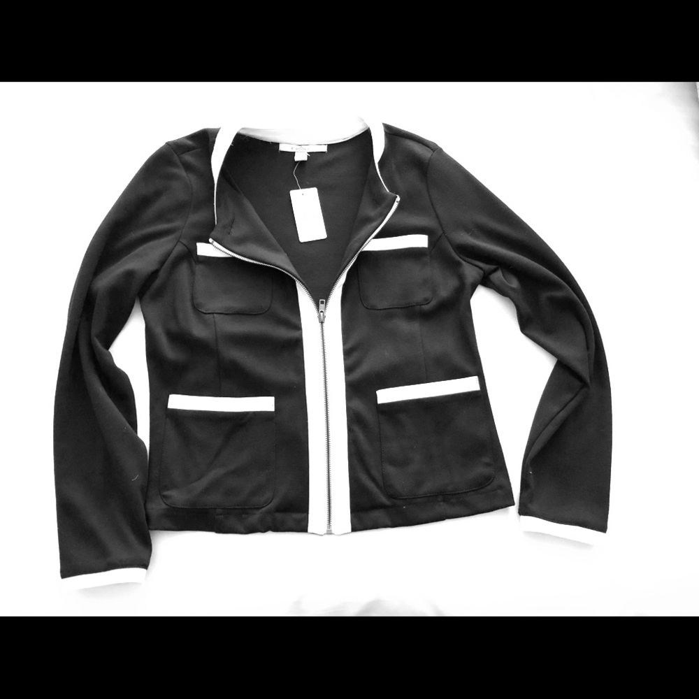 🖤fever black blazer with white color block detail